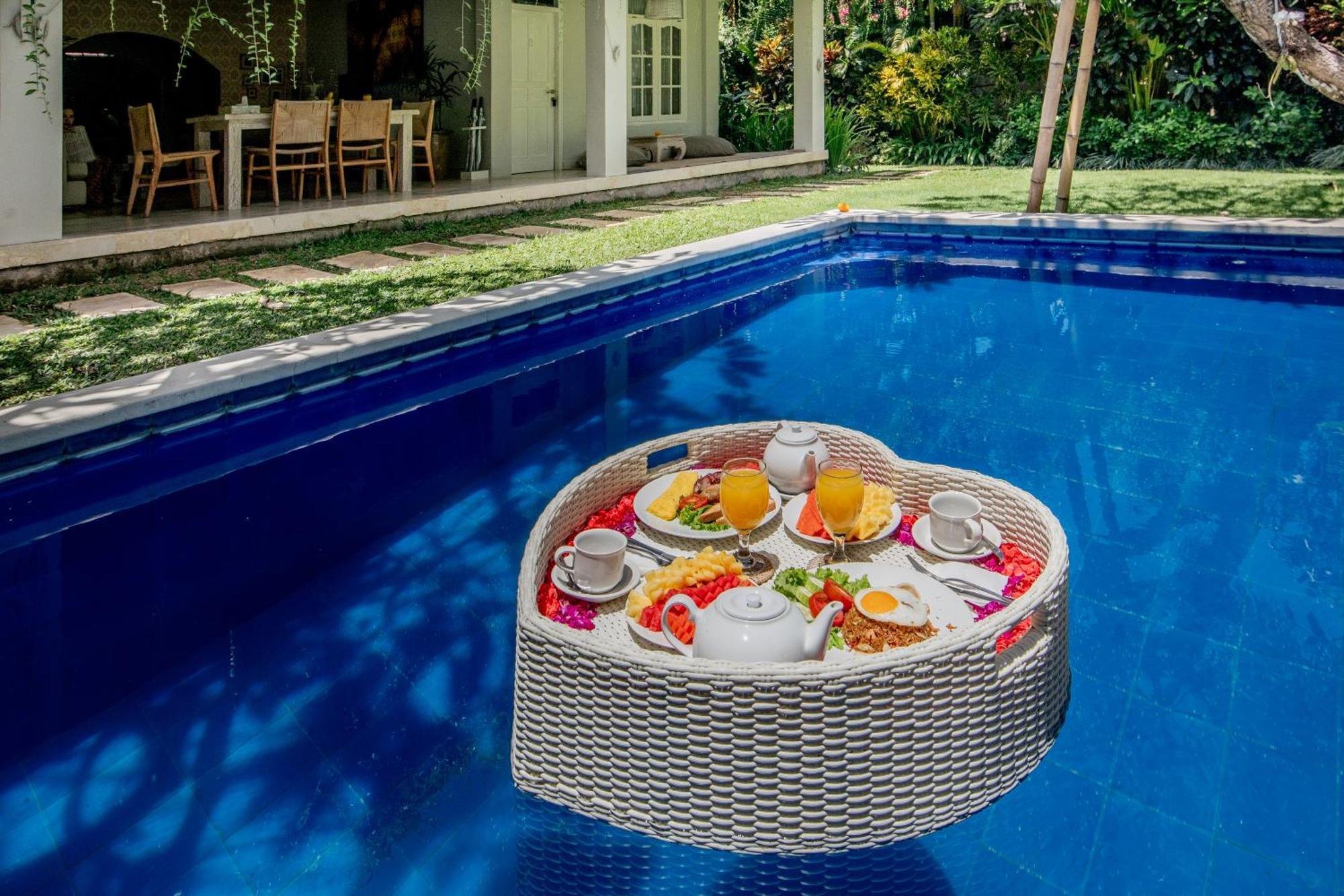 Villa Lodek Deluxe Seminyak Dış mekan fotoğraf