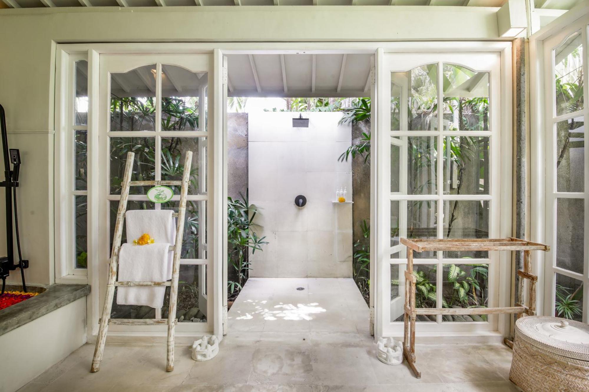 Villa Lodek Deluxe Seminyak Dış mekan fotoğraf