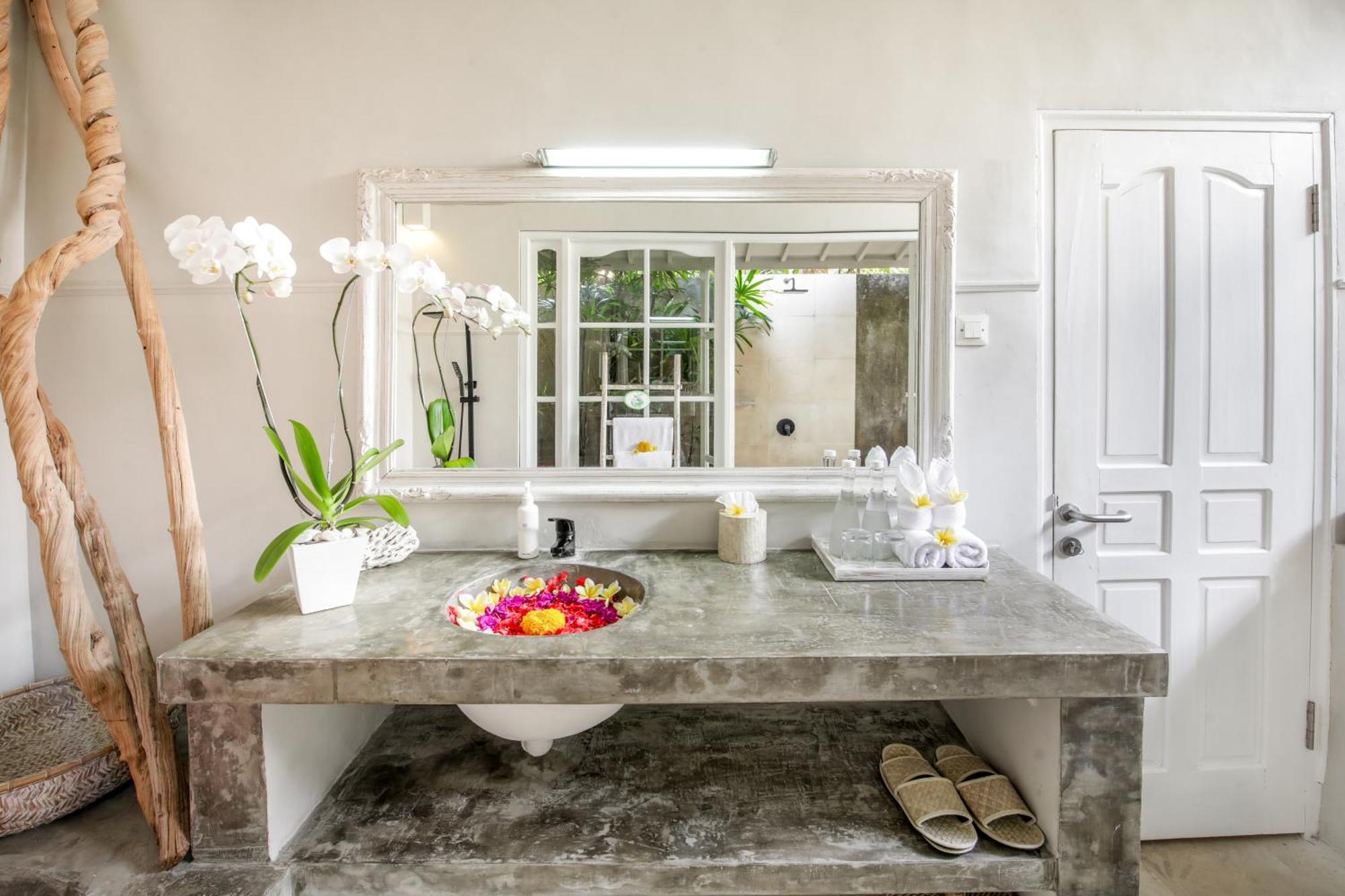Villa Lodek Deluxe Seminyak Dış mekan fotoğraf