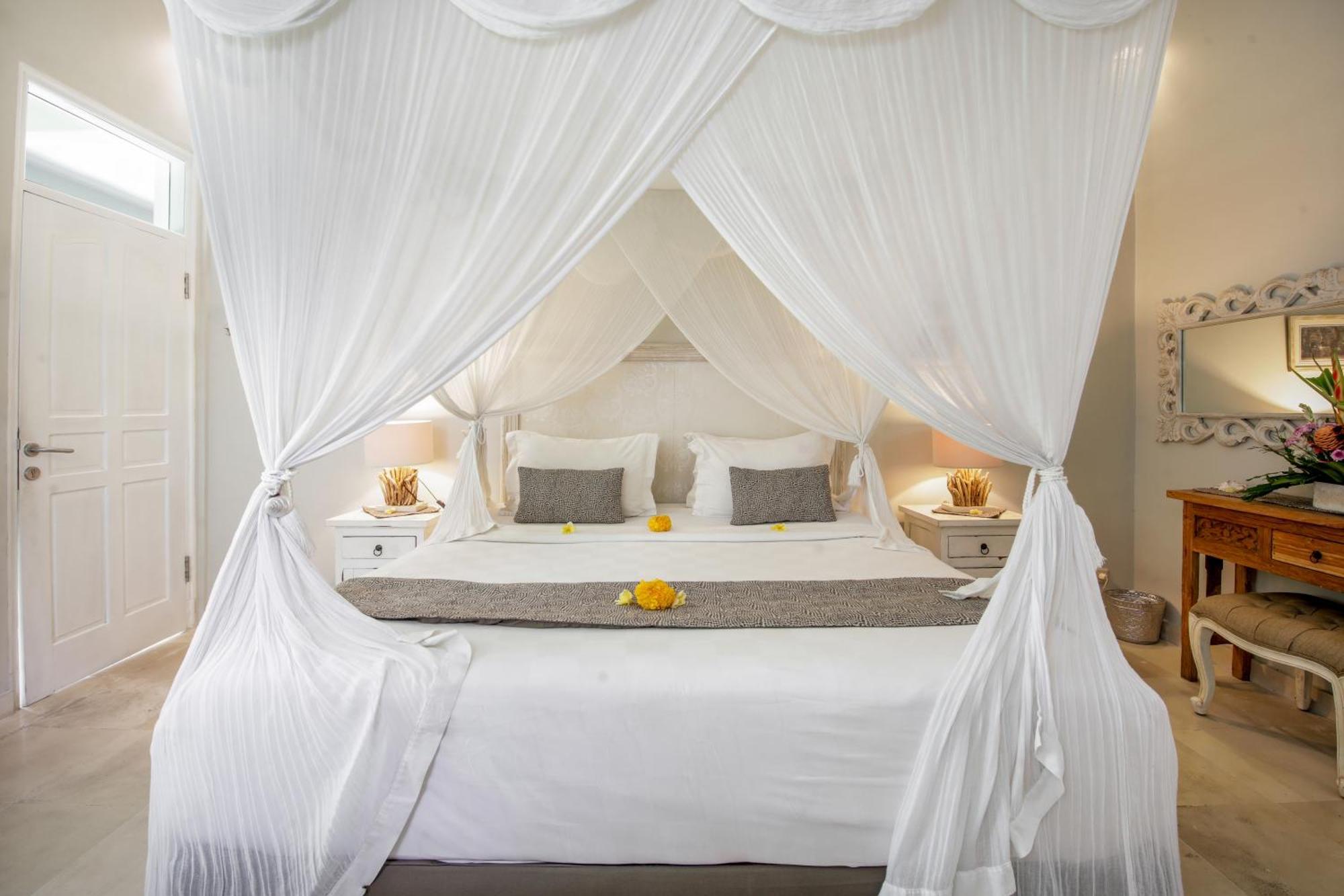 Villa Lodek Deluxe Seminyak Dış mekan fotoğraf