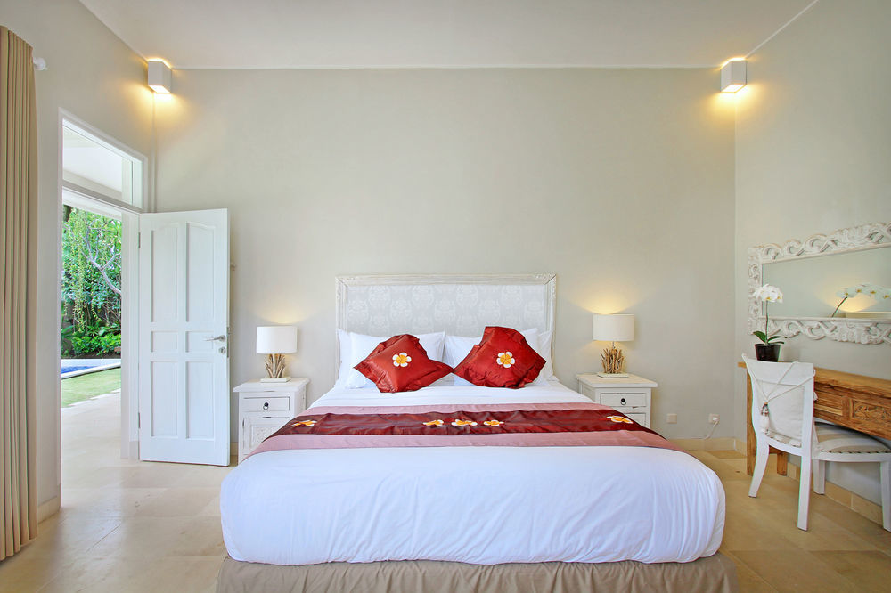 Villa Lodek Deluxe Seminyak Dış mekan fotoğraf